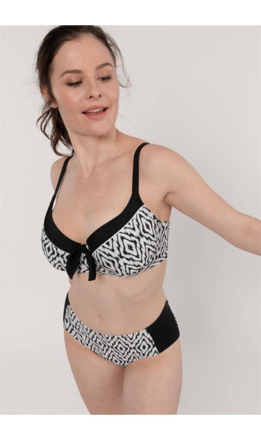 Dorina Mahonda szivacsos bikini felső