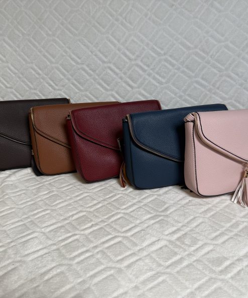 Női bojtos válltáska (több szín)