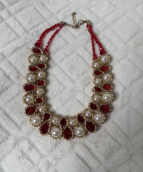 Piros-arany gyöngyös nyaklánc