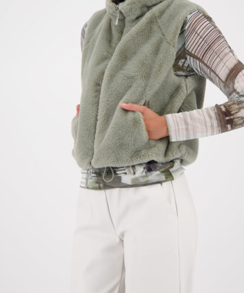 Alternative view of Monari műszőrme mellény zsálya