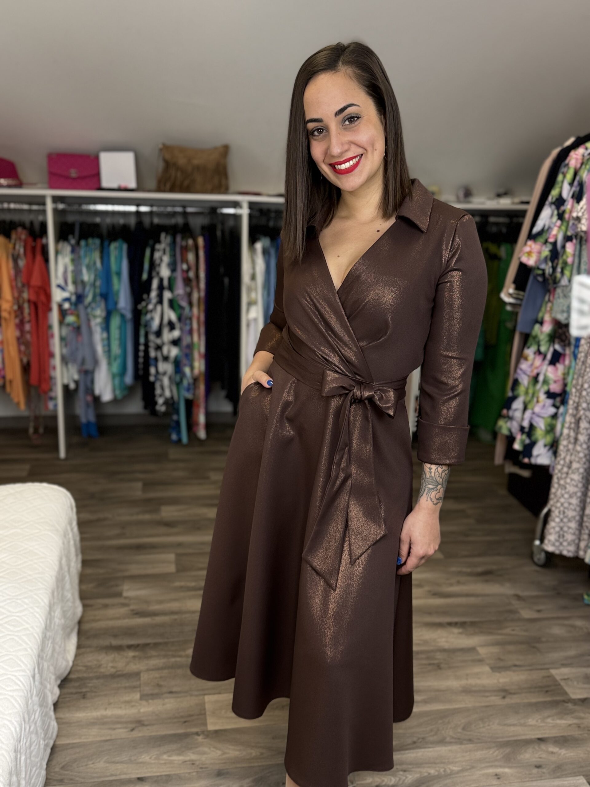 Rouge Avenue Vivien ruha barna - 3/4-es ujjú, 2. kép | MyBerill Boutique