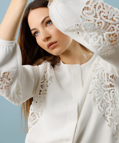 A Monari csipkebetétes kardigán alternatív nézete