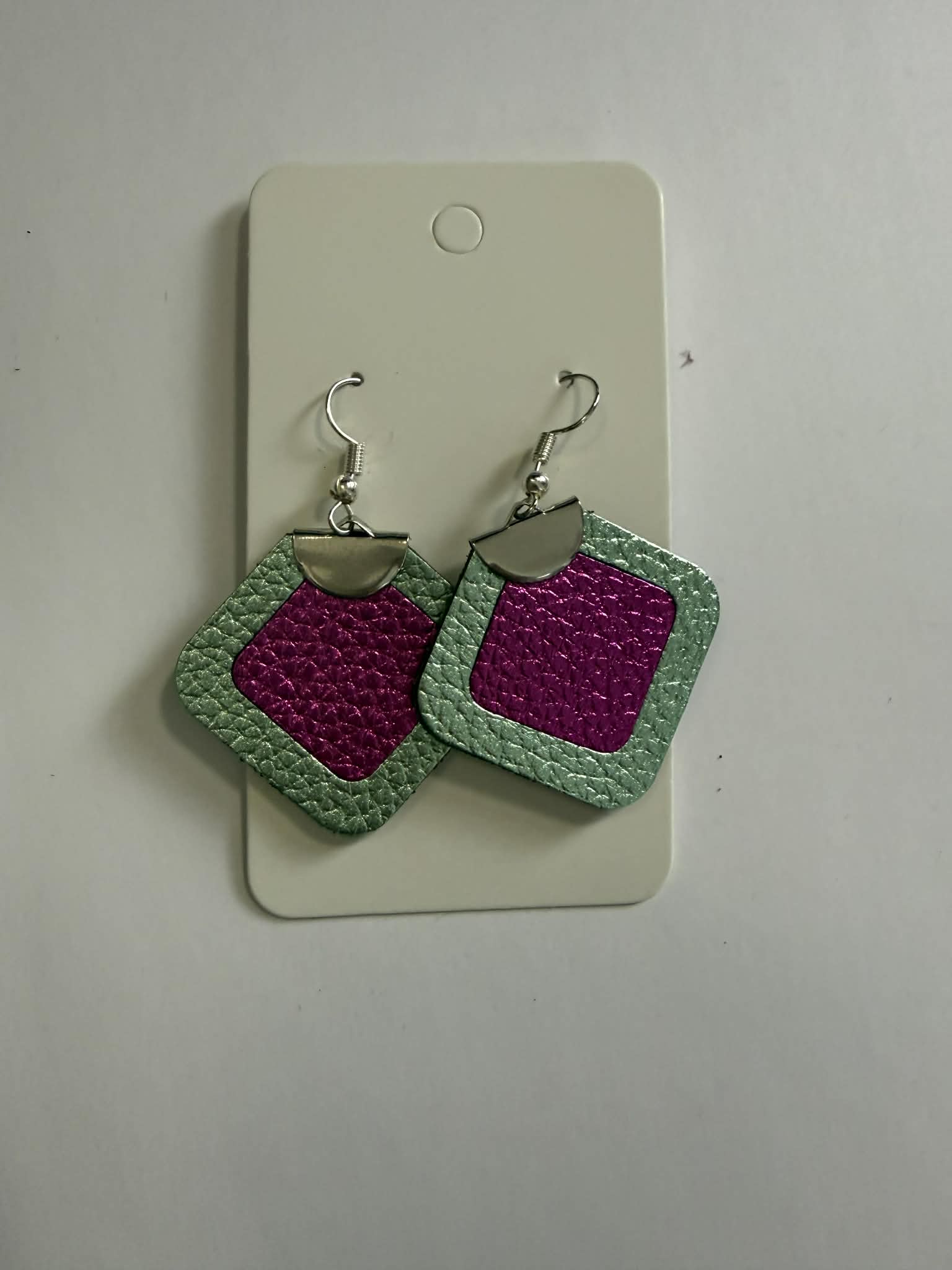 LEYA bőr kézműves fülbevaló rombusz duo - ezüst, 3. kép | MyBerill Boutique