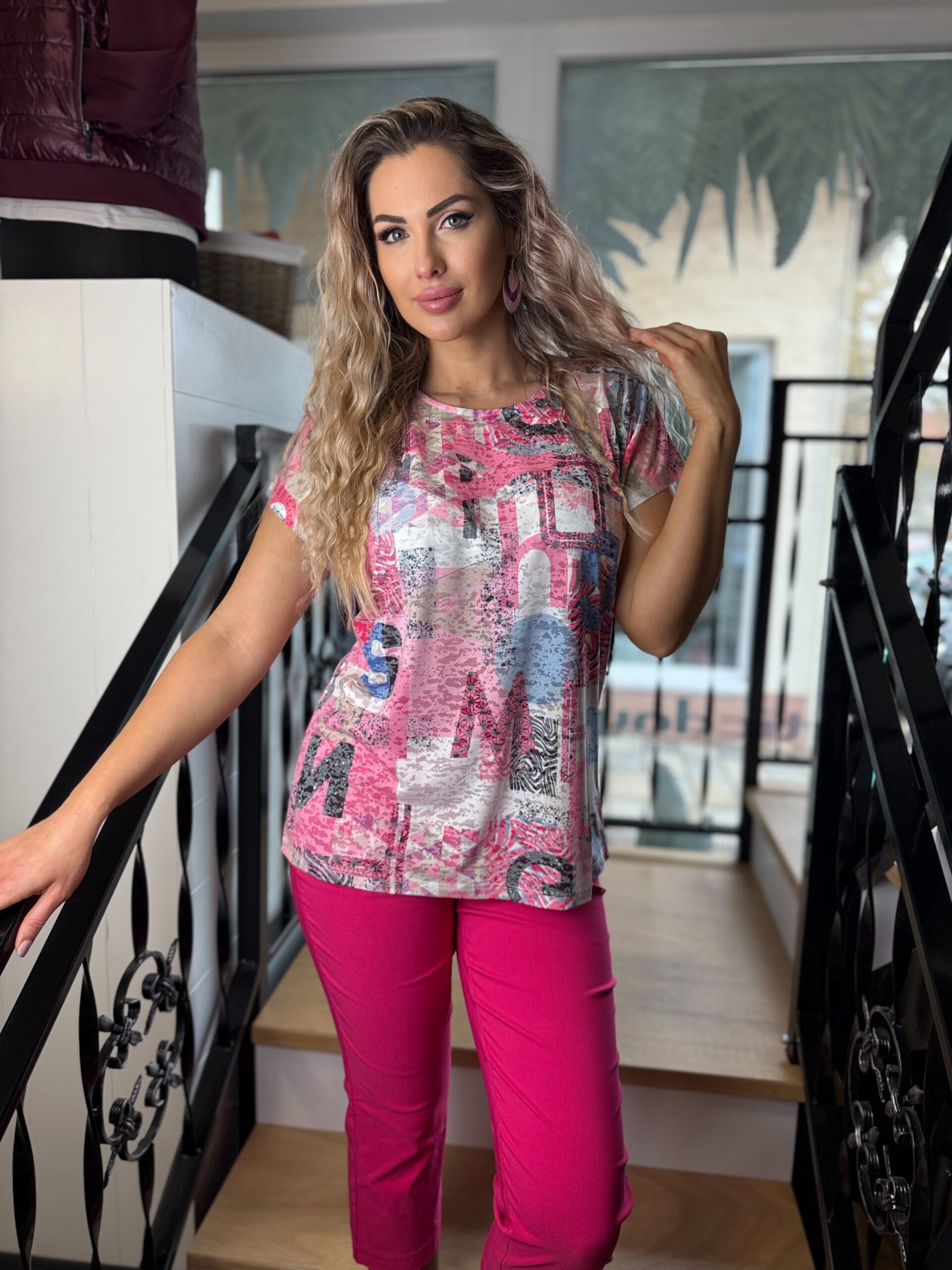 Navigazione pink betű mintás rövid ujjú felső - fehér, 2. kép | MyBerill Boutique