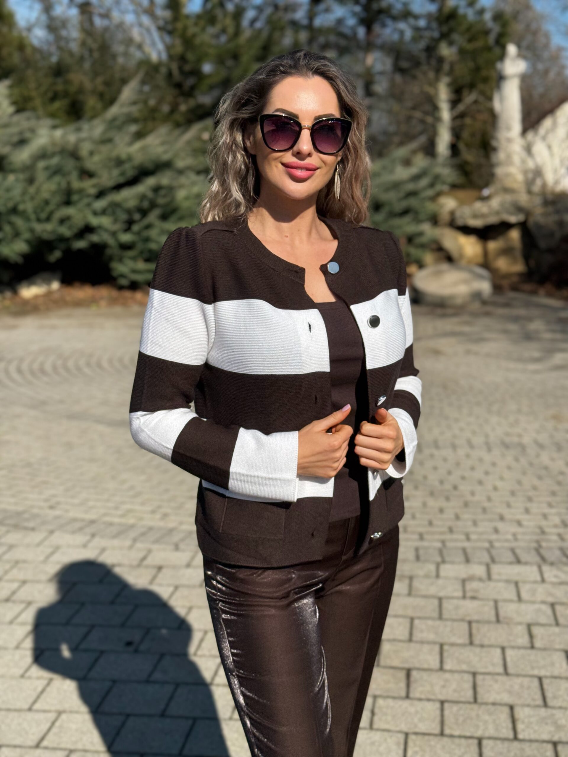 Monari dekoratív gombos kardigán - barna, 3. kép | MyBerill Boutique
