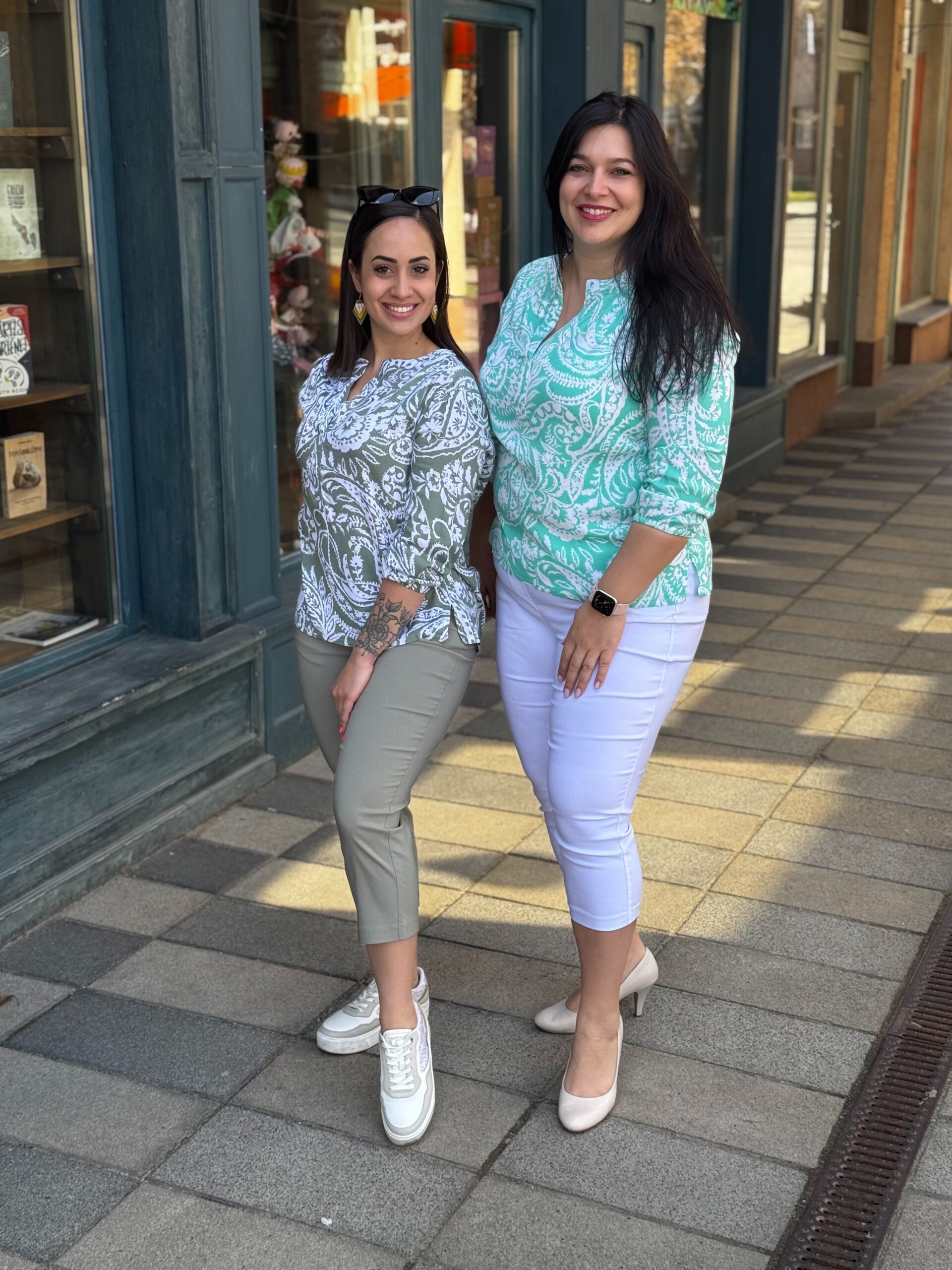 Navigazione türkiz-fehér mintás viszkóz tunika - Image 4