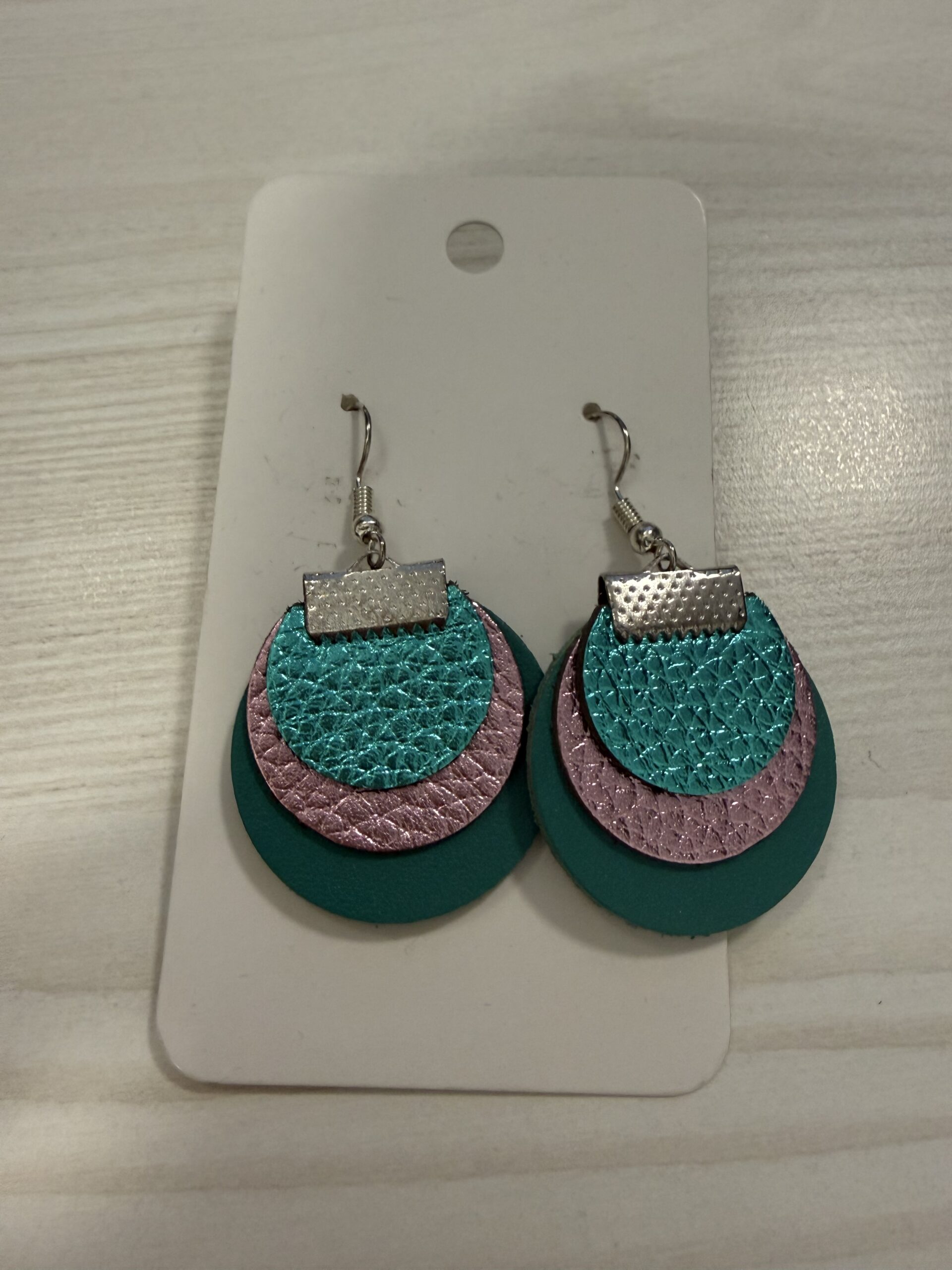 LEYA bőr kézműves fülbevaló kerek trio - arany, 4. kép | MyBerill Boutique