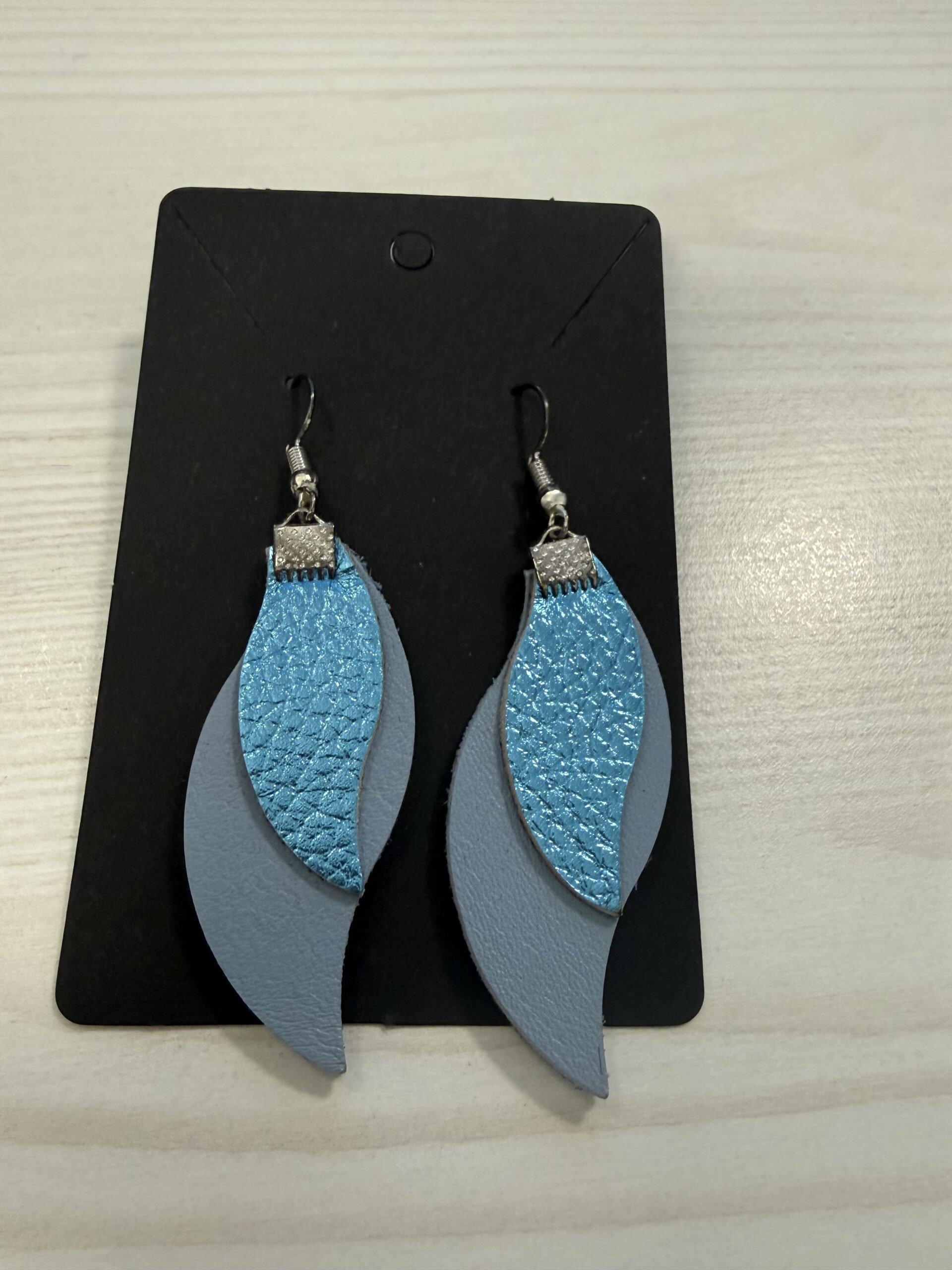 LEYA bőr kézműves fülbevaló hullám duo - arany, 9. kép | MyBerill Boutique