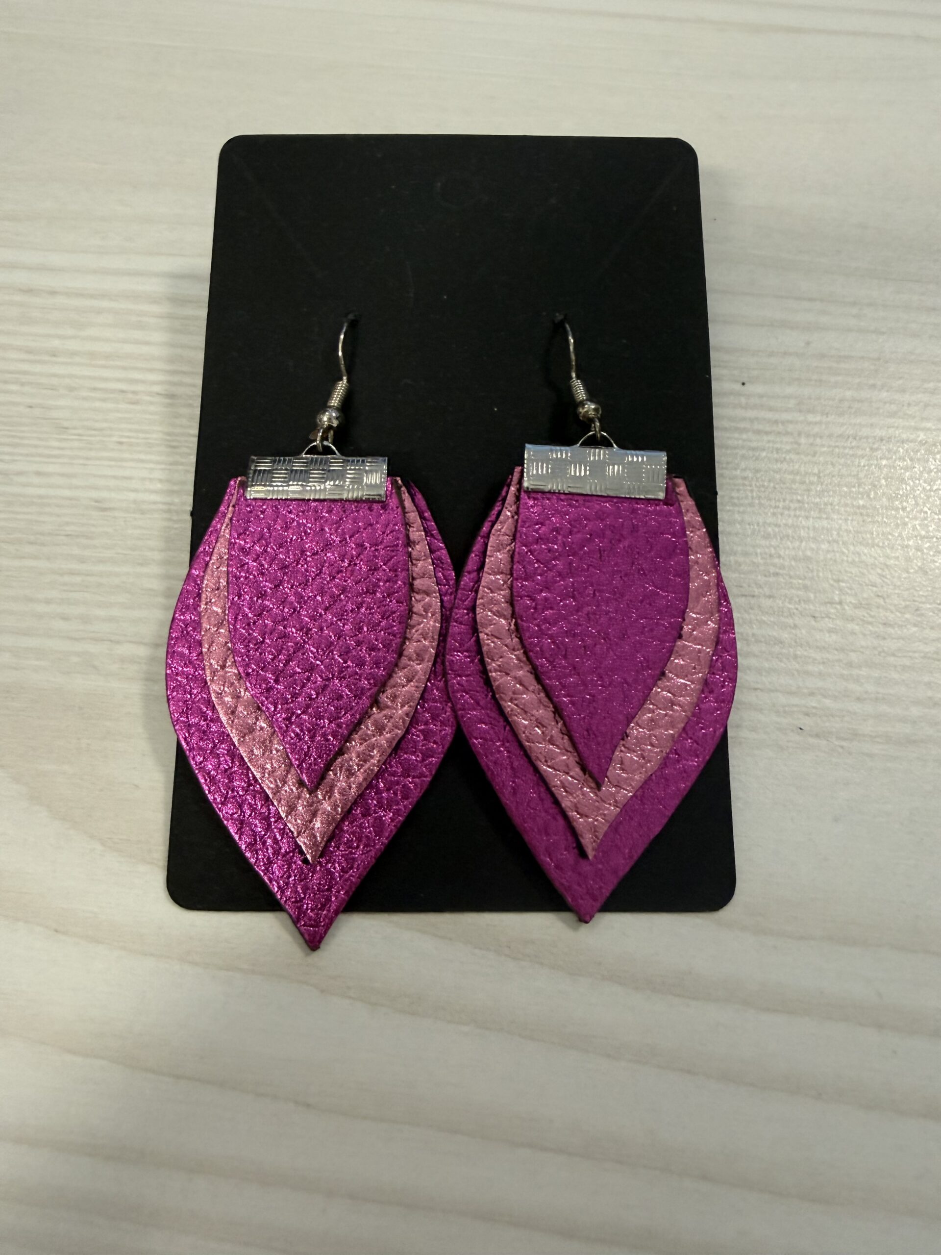 LEYA bőr kézműves fülbevaló vegyes forma - fekete, 2. kép | MyBerill Boutique