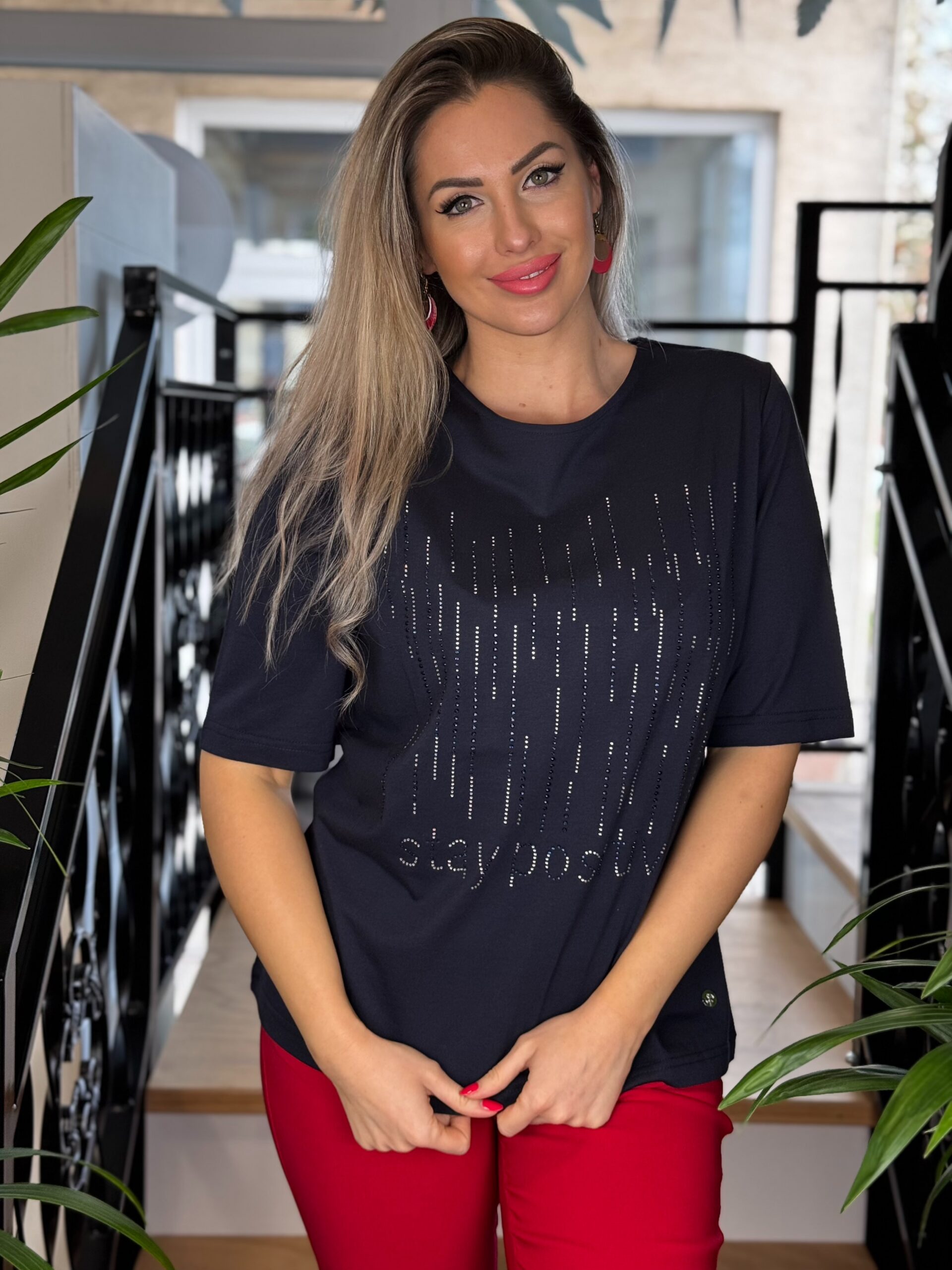 Navigazione sötétkék strasszos felső - Felső | MyBerill Boutique