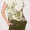 Monari Trópusi mintás rövid ujjú póló - barna | MyBerill Boutique