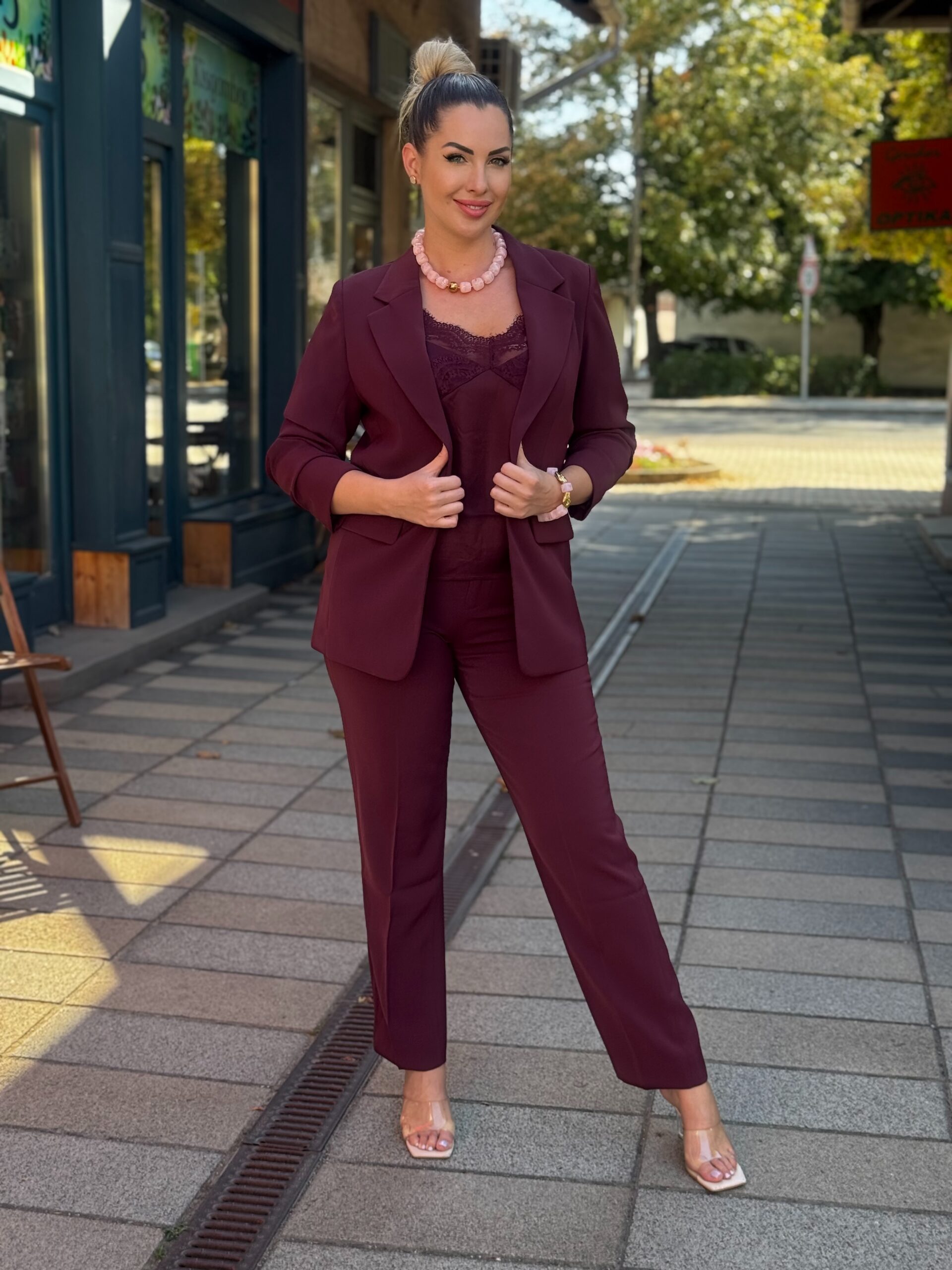ESQUALO Bordó egyenes szárú nadrág - bordó | MyBerill Boutique